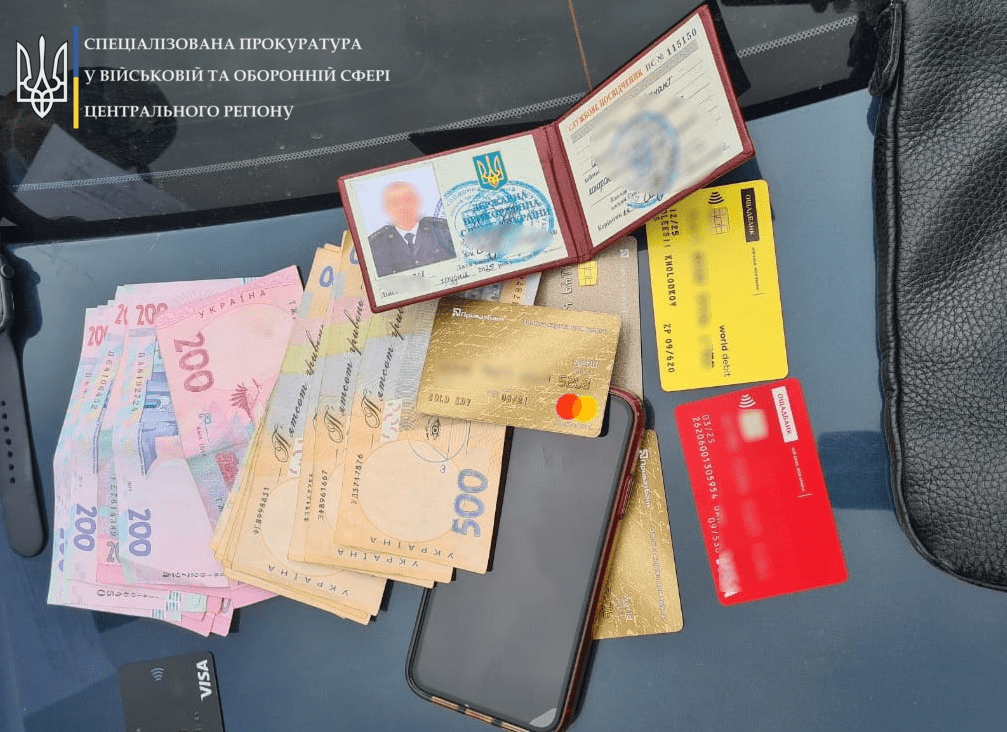 У аеропорту «Бориспіль» прикордонника спіймали на передачі хабара за сприяння незаконному проникненню в Україну – Резонанс – о коррупции, взятках, судьях, власти